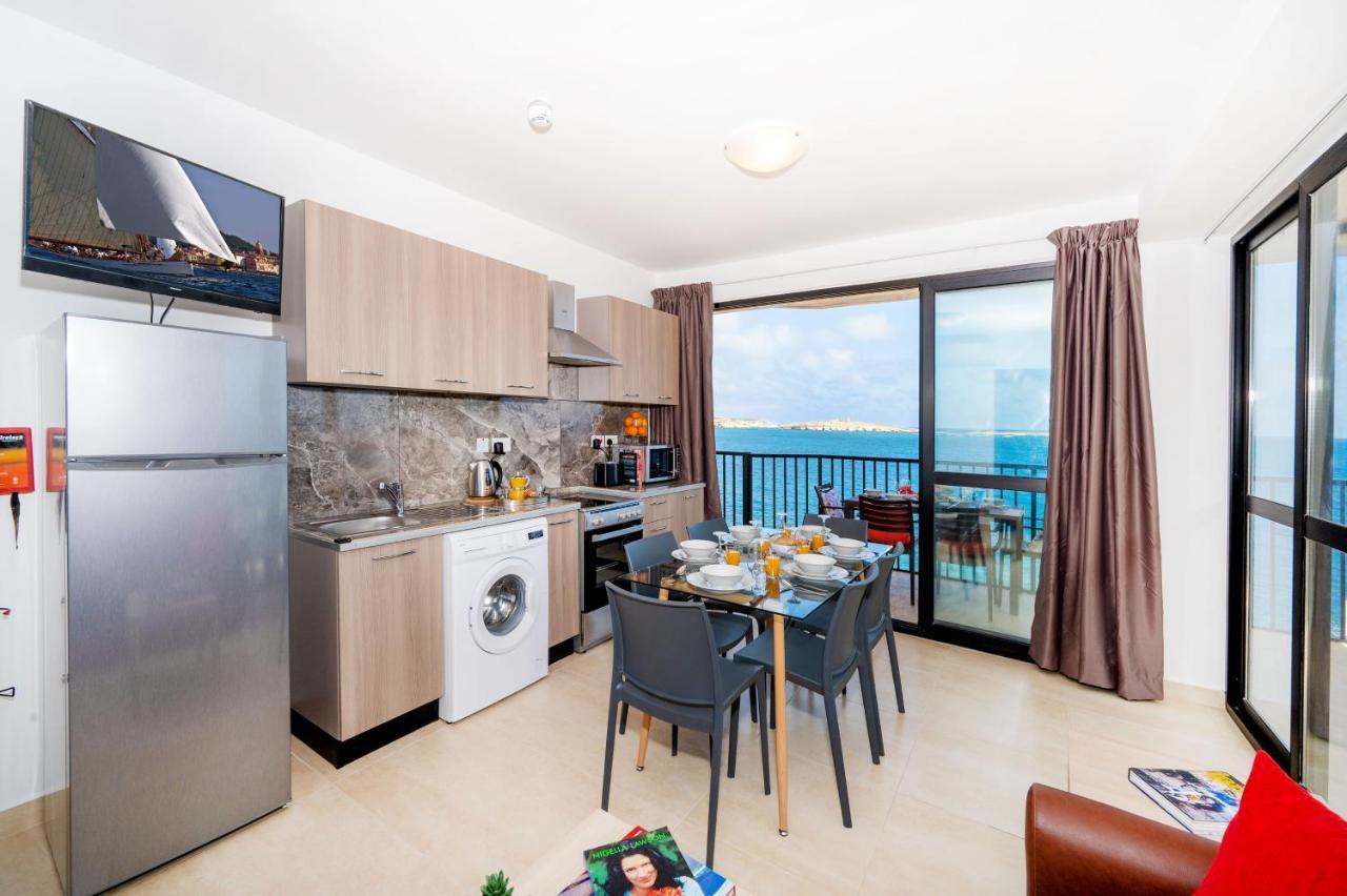 Islet Promenade Seafront Apartment With Large Corner Terrace By Getawaysmalta San Pawl il-Baħar Kültér fotó