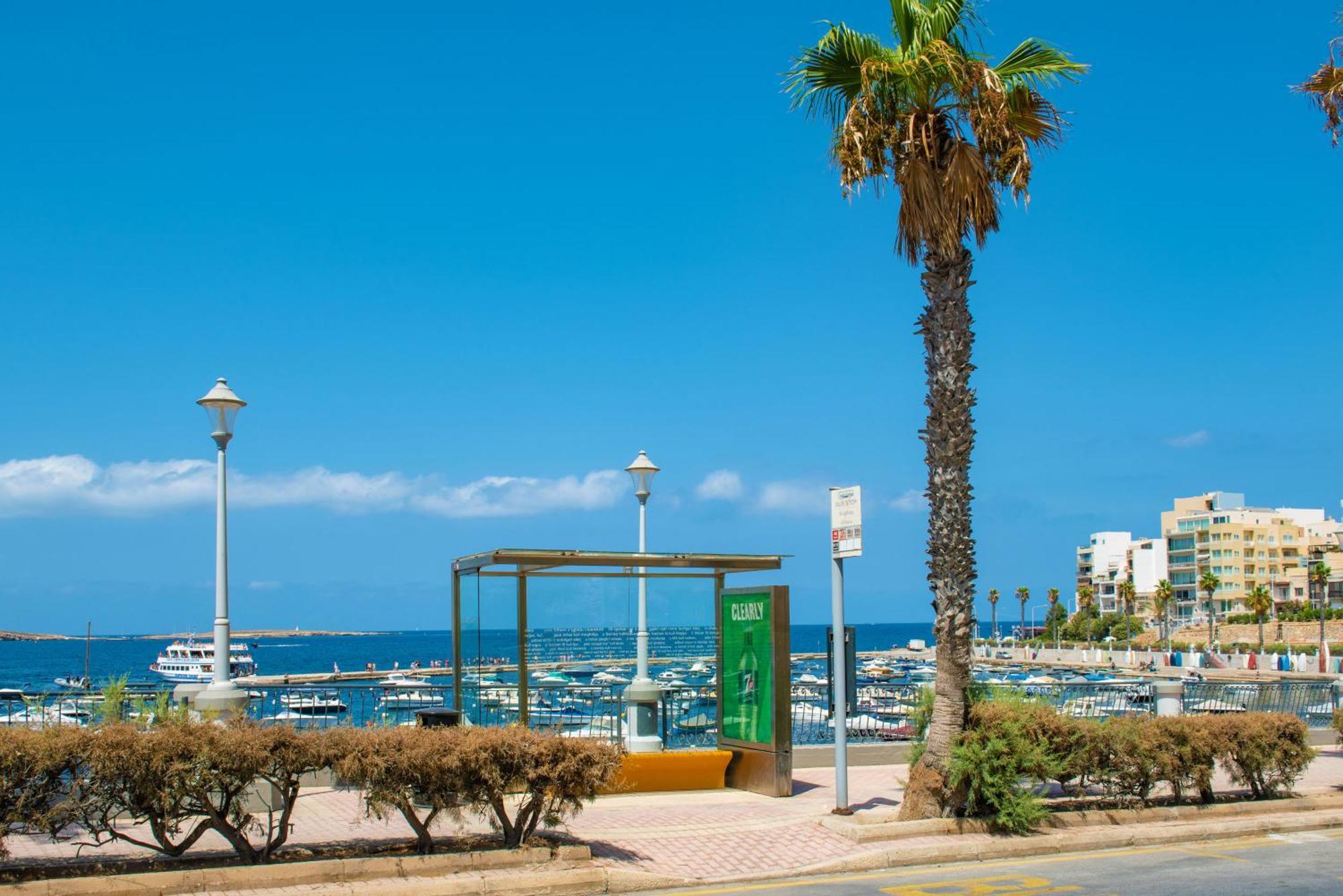 Islet Promenade Seafront Apartment With Large Corner Terrace By Getawaysmalta San Pawl il-Baħar Kültér fotó
