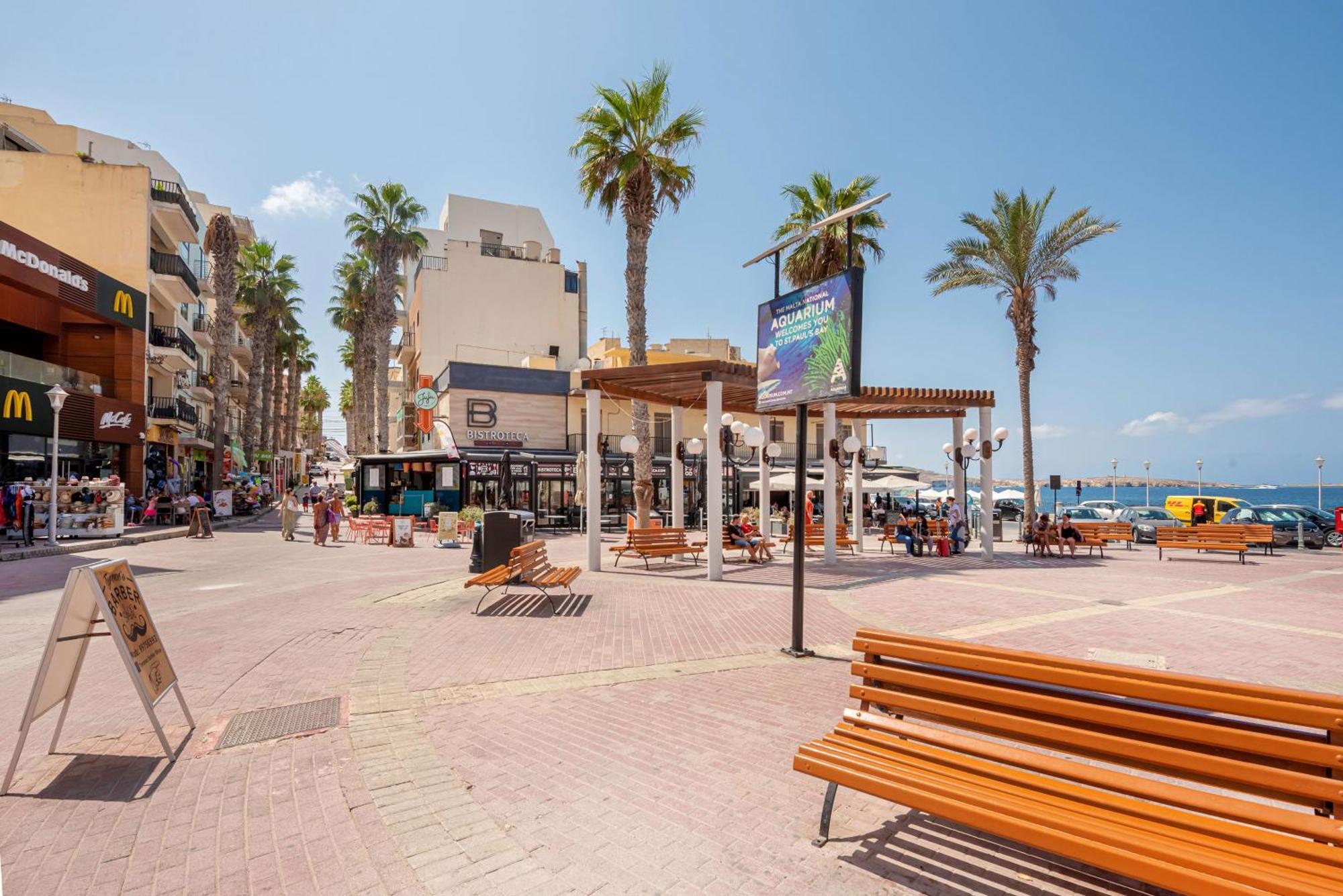 Islet Promenade Seafront Apartment With Large Corner Terrace By Getawaysmalta San Pawl il-Baħar Kültér fotó