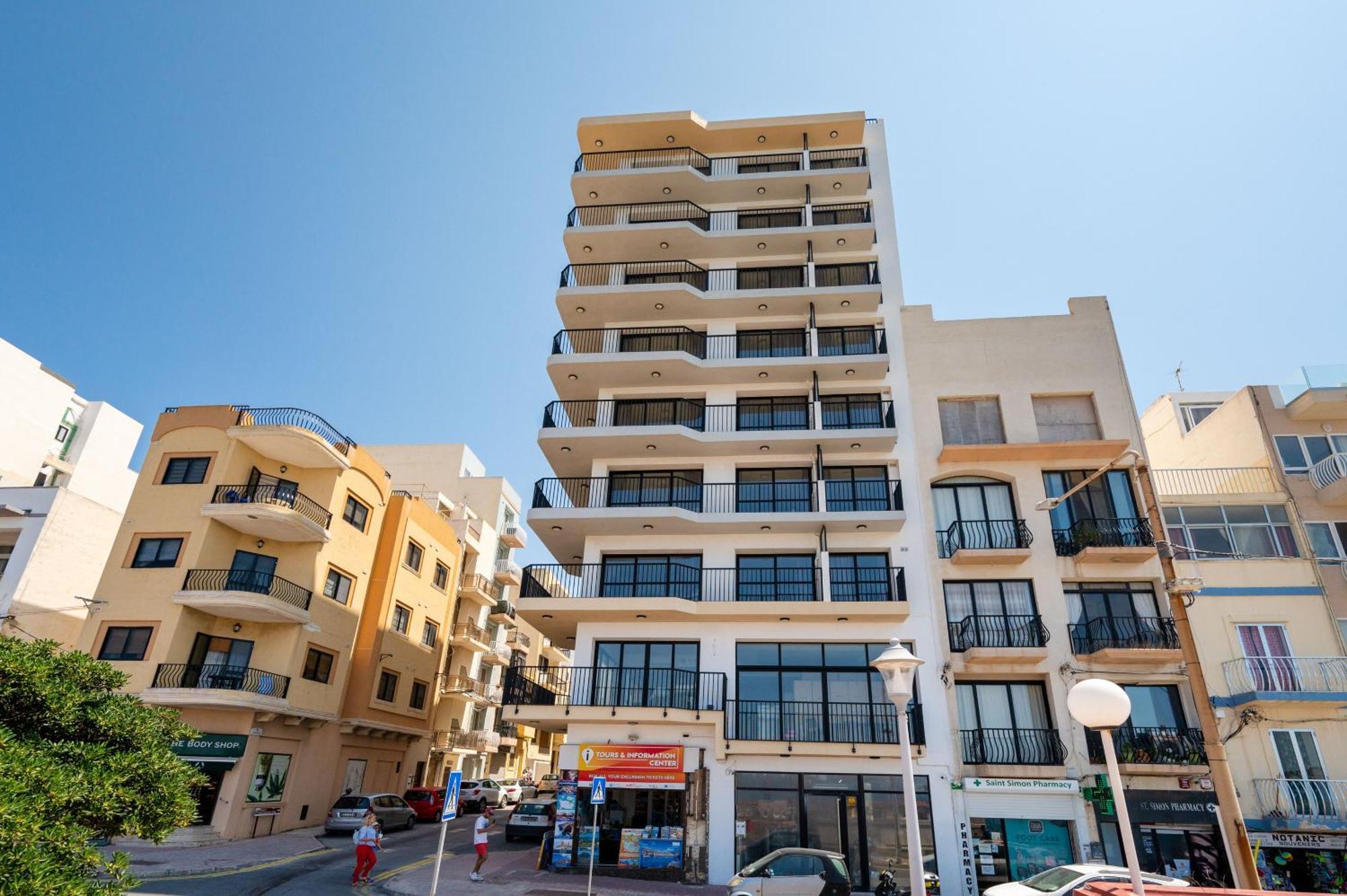 Islet Promenade Seafront Apartment With Large Corner Terrace By Getawaysmalta San Pawl il-Baħar Kültér fotó