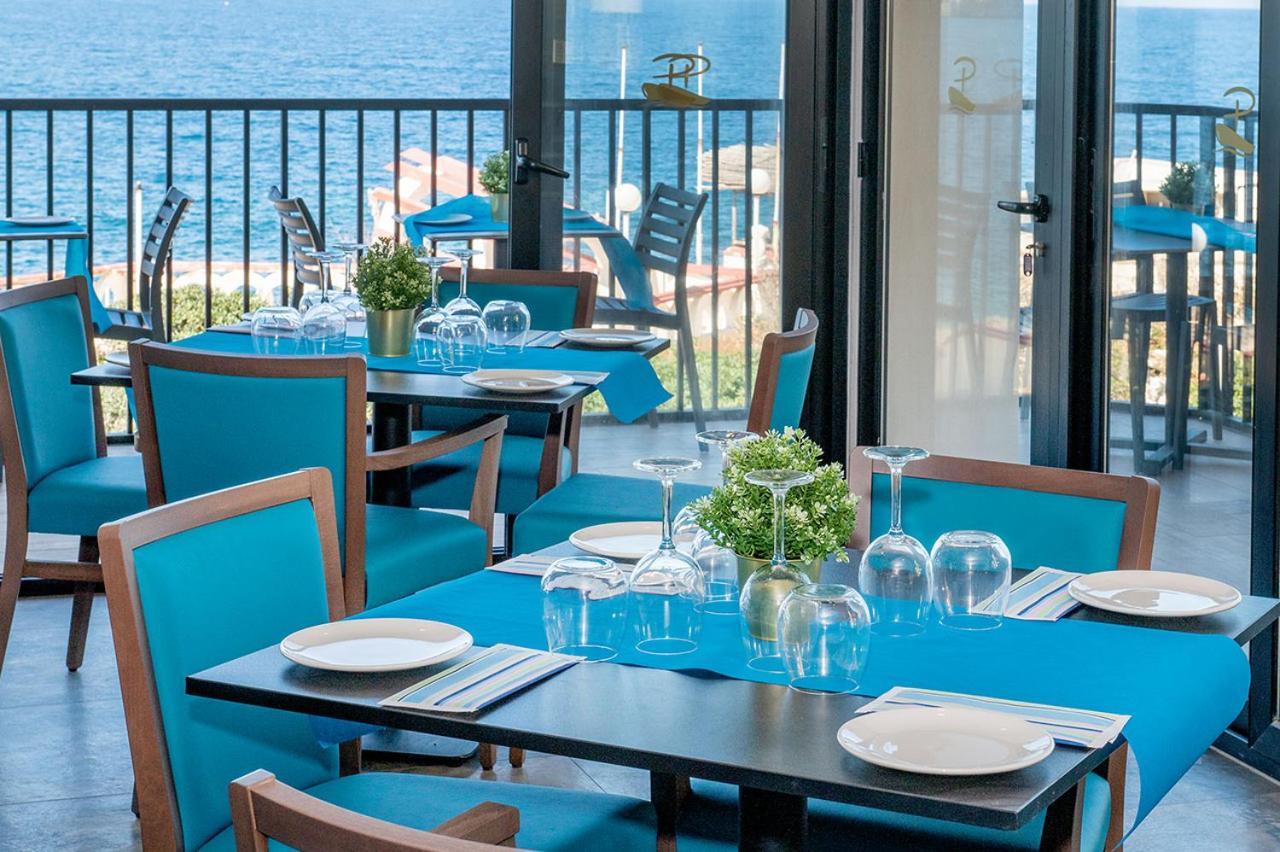 Islet Promenade Seafront Apartment With Large Corner Terrace By Getawaysmalta San Pawl il-Baħar Kültér fotó